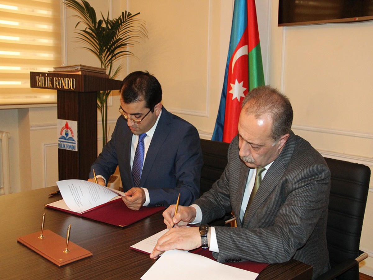 Bilik Fondu ilə nazirlik arasında memorandum imzalanıb (FOTO)