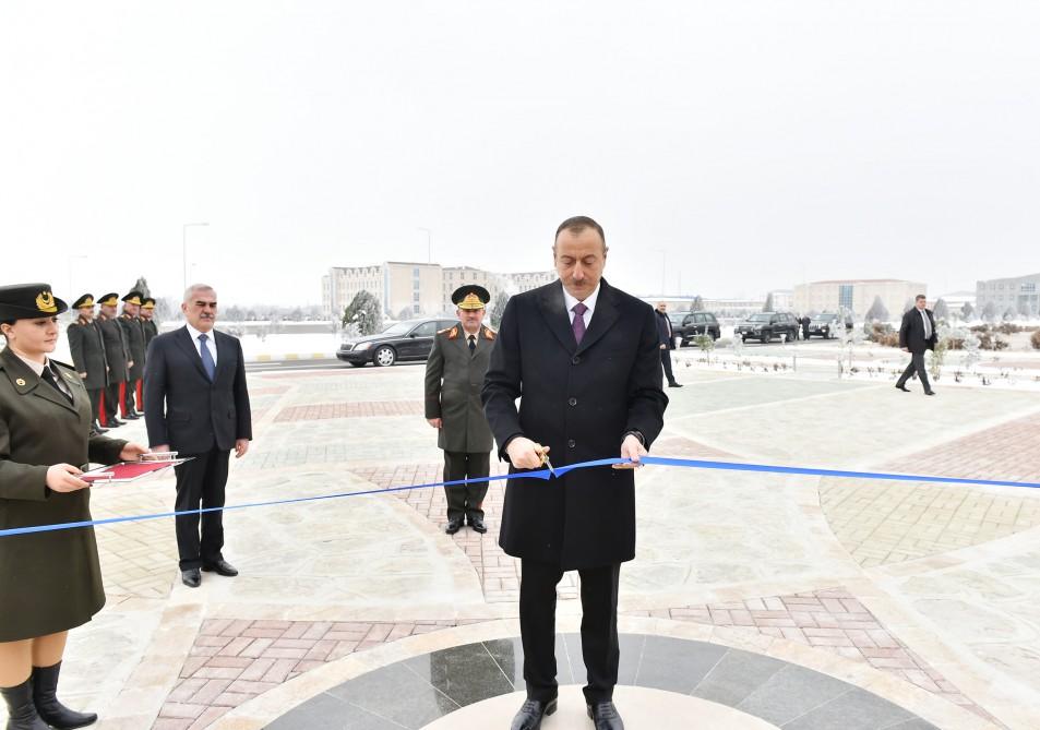 Əlahiddə Ümumqoşun Ordusunun “N” saylı hərbi hissəsindəki əsgər yataqxanasının və Əsgəri-Məişət Kompleksinin açılışı olub  (FOTO)(YENİLƏNİB)