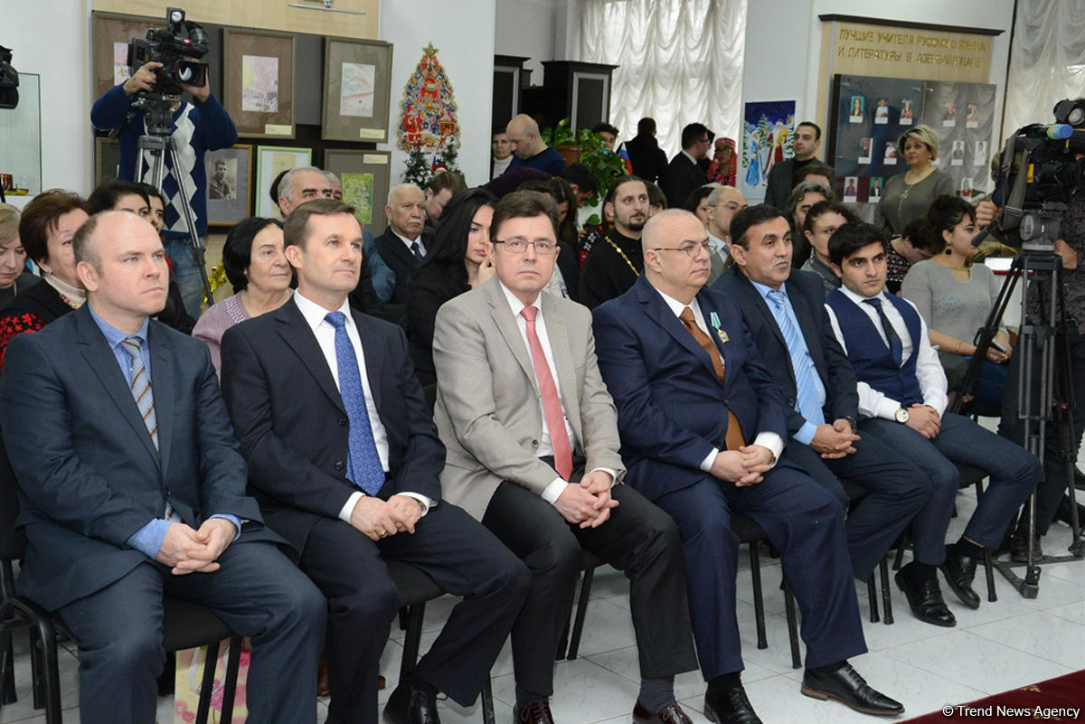 Trend-in Rus xəbərlər xidmətinin rəhbəri Rusiya səfirliyi tərəfindən diplomla təltif olunub (FOTO)
