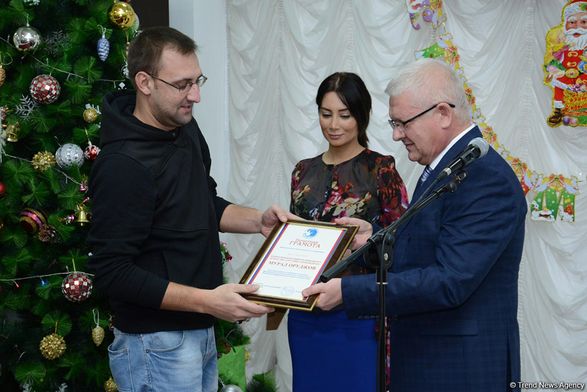 Trend-in Rus xəbərlər xidmətinin rəhbəri Rusiya səfirliyi tərəfindən diplomla təltif olunub (FOTO)