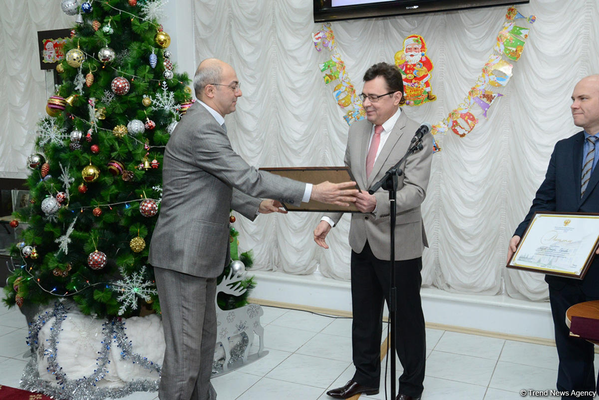 Trend-in Rus xəbərlər xidmətinin rəhbəri Rusiya səfirliyi tərəfindən diplomla təltif olunub (FOTO)