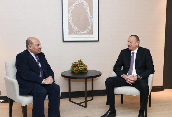 Prezident İlham Əliyev Davosda Avropa Yenidənqurma və İnkişaf Bankının prezidenti ilə görüşüb (FOTO) (YENİLƏNİB)