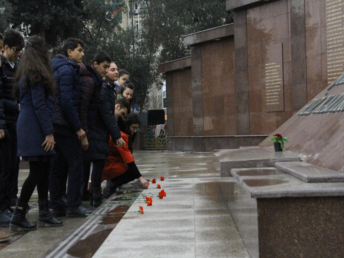 Bilik Fondu 20 yanvar şəhidlərini yad edib  (FOTO)