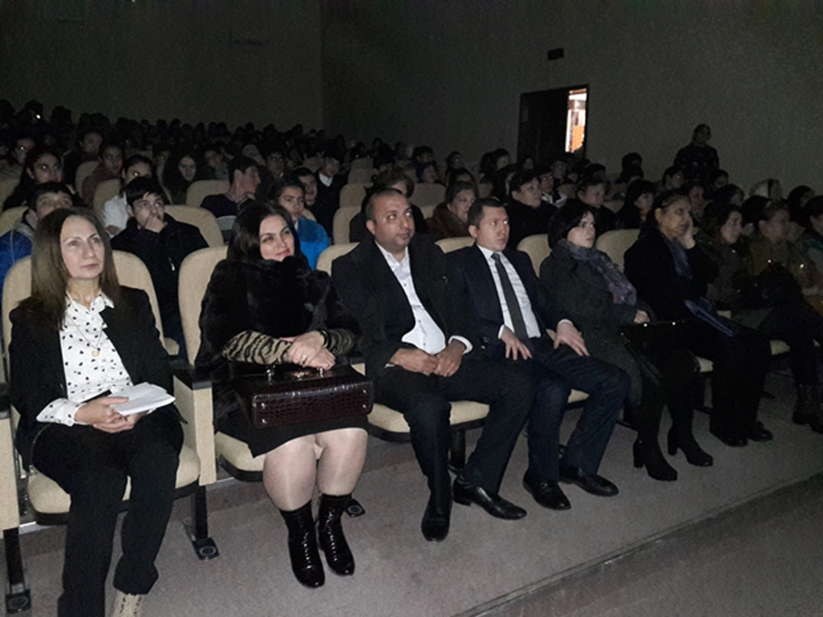 20 Yanvar faciəsinin ildönümü ilə bağlı milli qəhrəmanlara həsr olunmuş filmlər nümayiş olunur (FOTO)