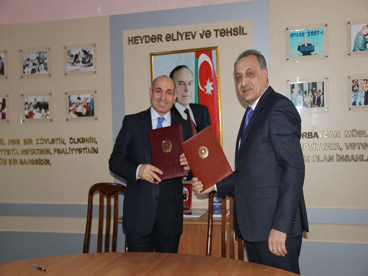Bilik Fondu Pedaqoji Kolleclə memorandum imzalayıb  (FOTO)