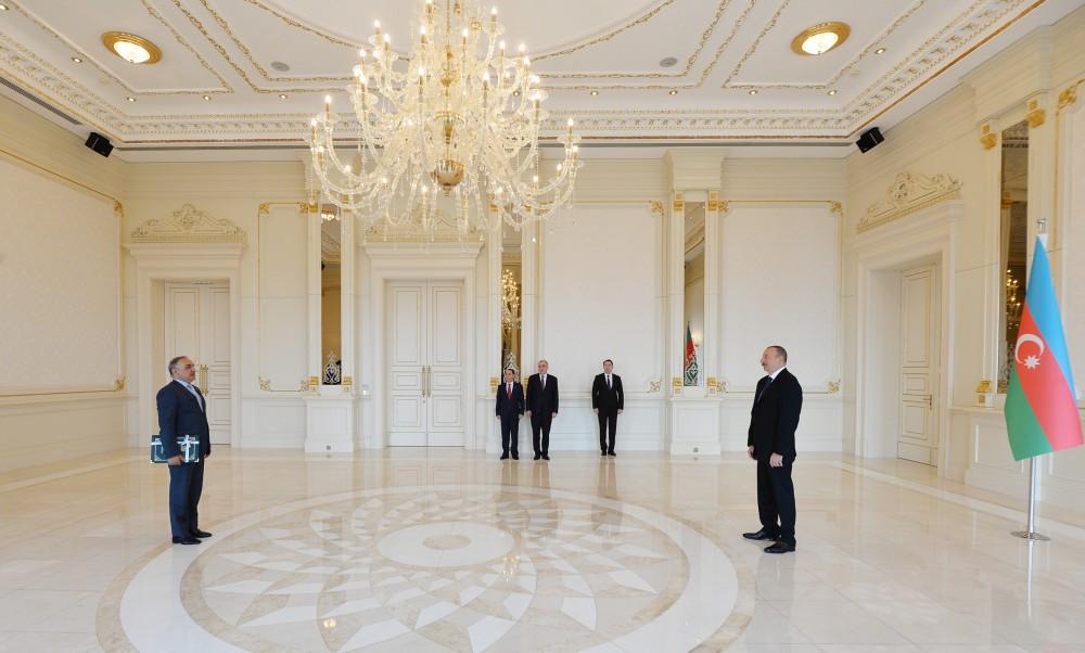 Prezident İlham Əliyev Pakistanın səfirinin etimadnaməsini qəbul edib (FOTO) (YENİLƏNİB)