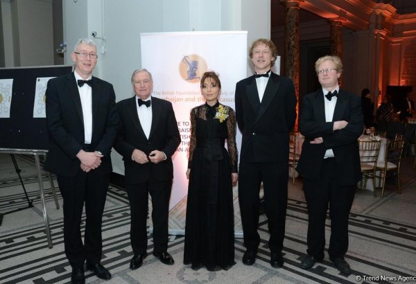 Londonda Viktoriya və Albert Muzeyində Azərbaycanı və Qafqazı öyrənən Britaniya Fondunun təntənəli təqdimatı keçirilib (FOTO)