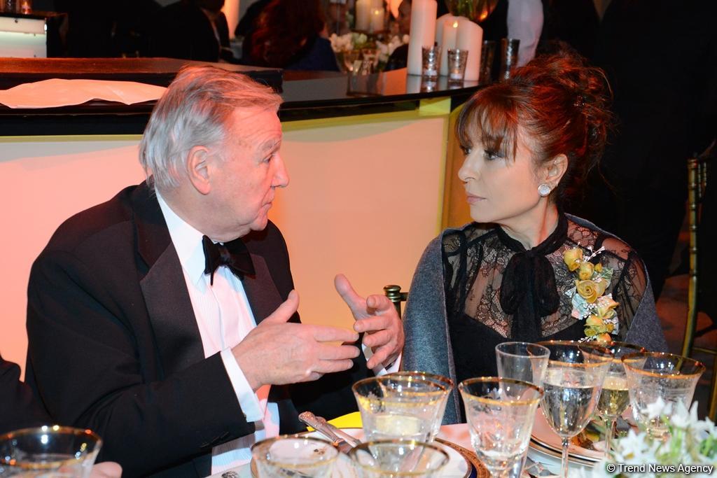 Londonda Viktoriya və Albert Muzeyində Azərbaycanı və Qafqazı öyrənən Britaniya Fondunun təntənəli təqdimatı keçirilib (FOTO)