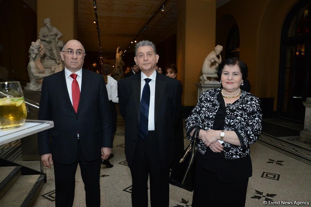 Londonda Viktoriya və Albert Muzeyində Azərbaycanı və Qafqazı öyrənən Britaniya Fondunun təntənəli təqdimatı keçirilib (FOTO)