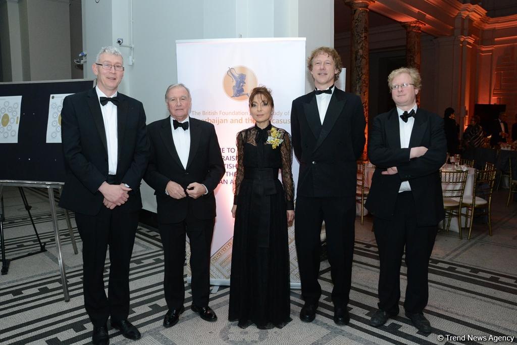 Londonda Viktoriya və Albert Muzeyində Azərbaycanı və Qafqazı öyrənən Britaniya Fondunun təntənəli təqdimatı keçirilib (FOTO)