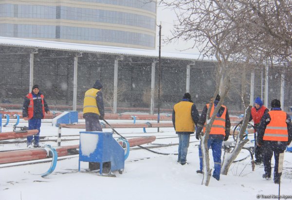 Bakı Metropolitenində qərargah yaradıldı - stansiya girişləri nəzarətə götürüldü (FOTO)