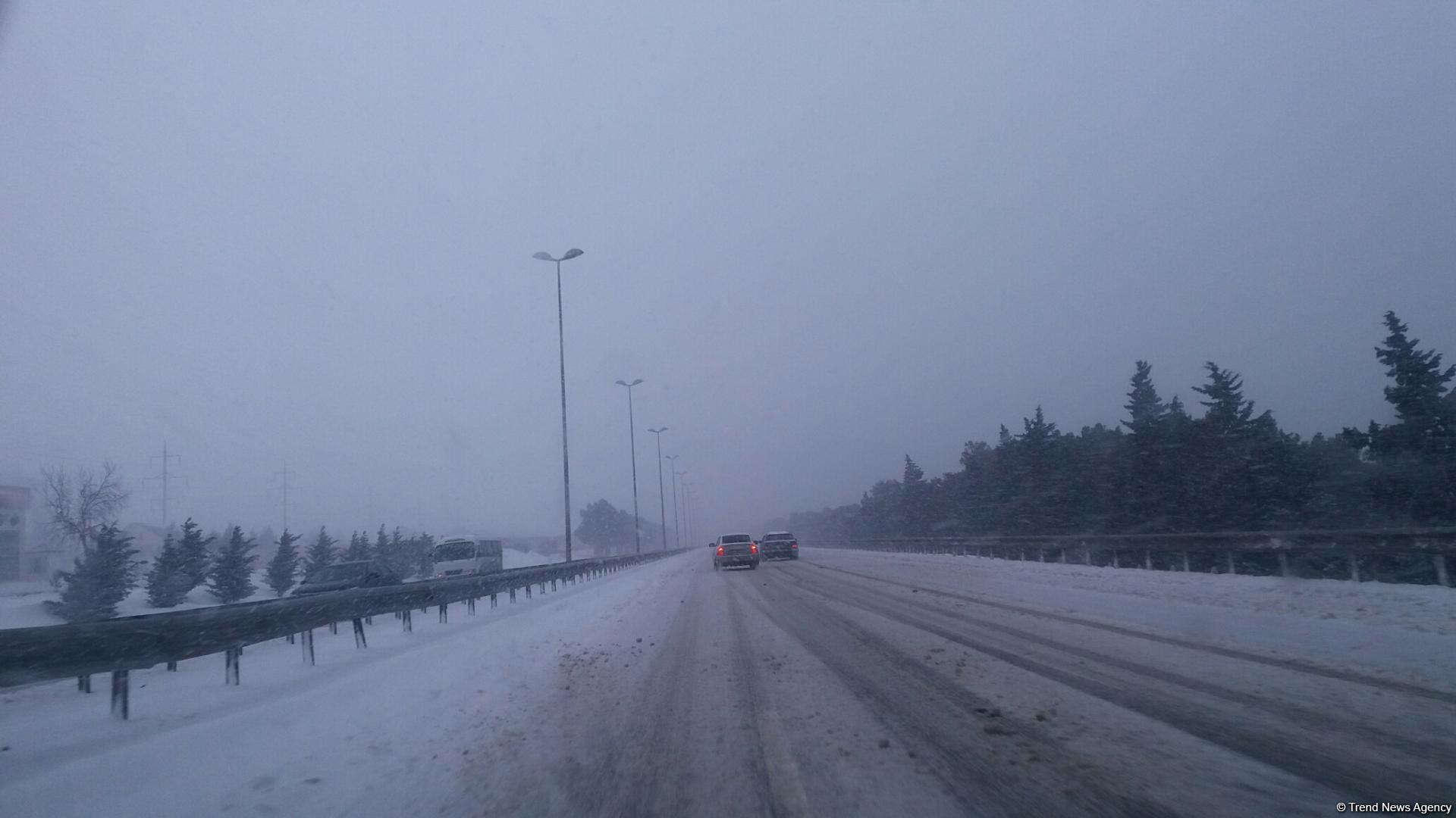 Bakı-Sumqayıt yolunda hərəkət çətinləşdi (FOTO)