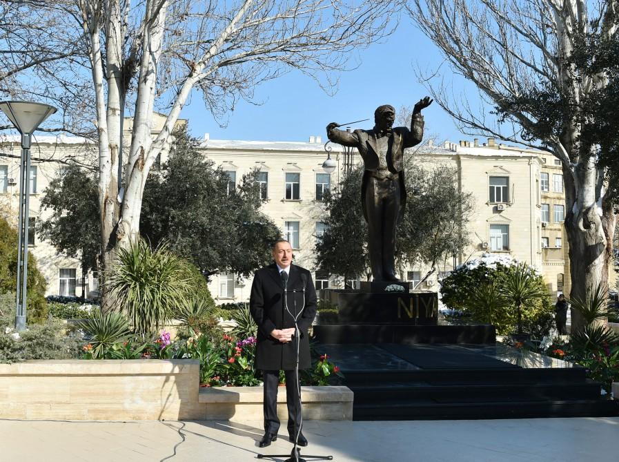 Prezident İlham Əliyev: Bizim gücümüzün mənbəyi milli tariximizdir, keçmişimizdir, mədəniyyətimizdir (YENİLƏNİB-2) (FOTO)