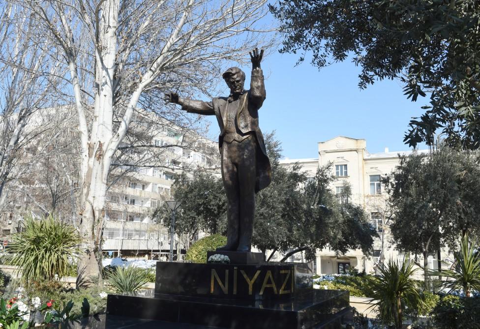 Prezident İlham Əliyev: Bizim gücümüzün mənbəyi milli tariximizdir, keçmişimizdir, mədəniyyətimizdir (YENİLƏNİB-2) (FOTO)