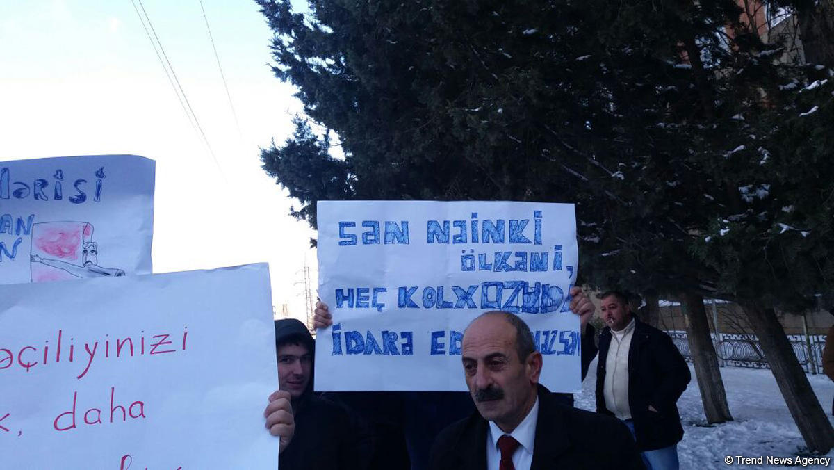 Gənclər Müsavat Partiyasının qızışdırıcı siyasətinə etiraz etdi (FOTO) (YENİLƏNİB)