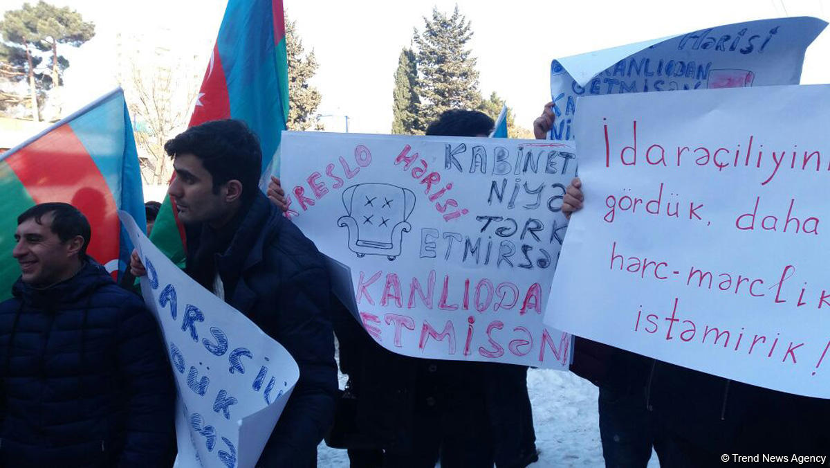 Gənclər Müsavat Partiyasının qızışdırıcı siyasətinə etiraz etdi (FOTO) (YENİLƏNİB)
