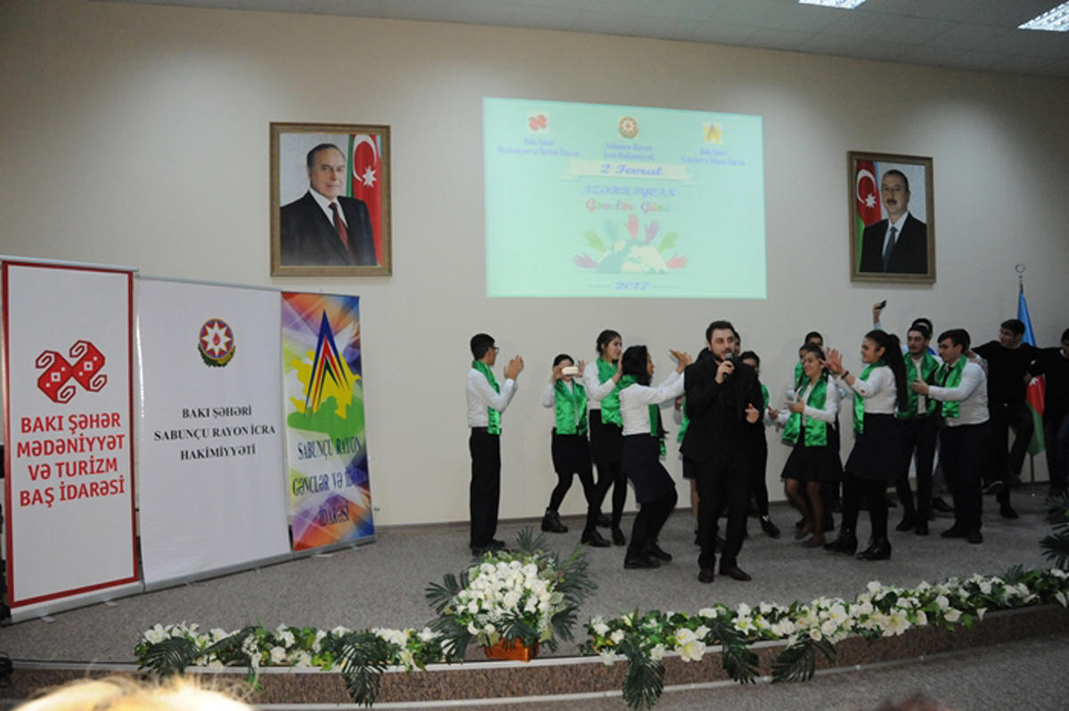 Sabunçuda Gənclər Günü münasibəti ilə tədbir keçirilib (FOTO)
