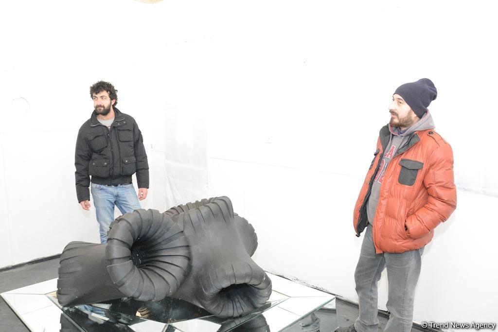 “Disfoniya” qrup sərgisi keçirilib  (FOTO)