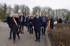 Prezident İlham Əliyev və xanımı Belçikanın Vaterlo şəhərində Xurşidbanu Natəvanın abidəsini ziyarət edib (FOTO)