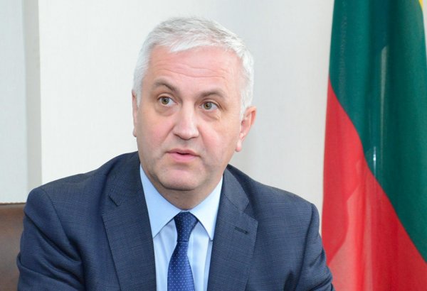 Səfir Azərbaycanın çayından, Litvanın liköründən danışdı