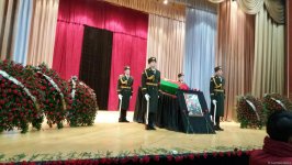 Şəhid Çingiz Qurbanovla vida mərasimi keçirilib (FOTO) (YENİLƏNİB-2)
