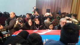 Şəhid Çingiz Qurbanovla vida mərasimi keçirilib (FOTO) (YENİLƏNİB-2)