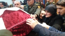 Şəhid Çingiz Qurbanovla vida mərasimi keçirilib (FOTO) (YENİLƏNİB-2)
