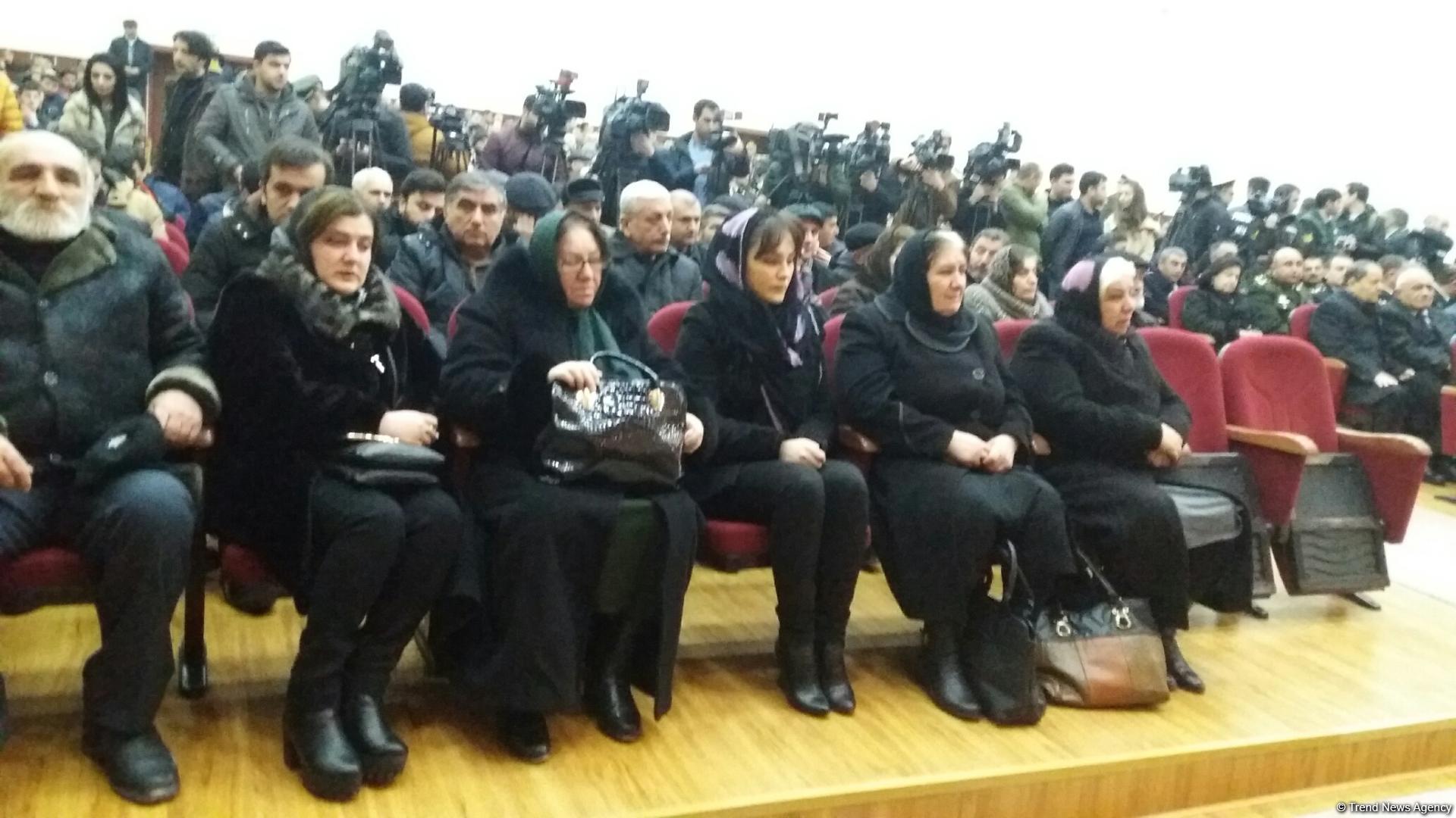 Şəhid Çingiz Qurbanovla vida mərasimi keçirilib (FOTO) (YENİLƏNİB-2)