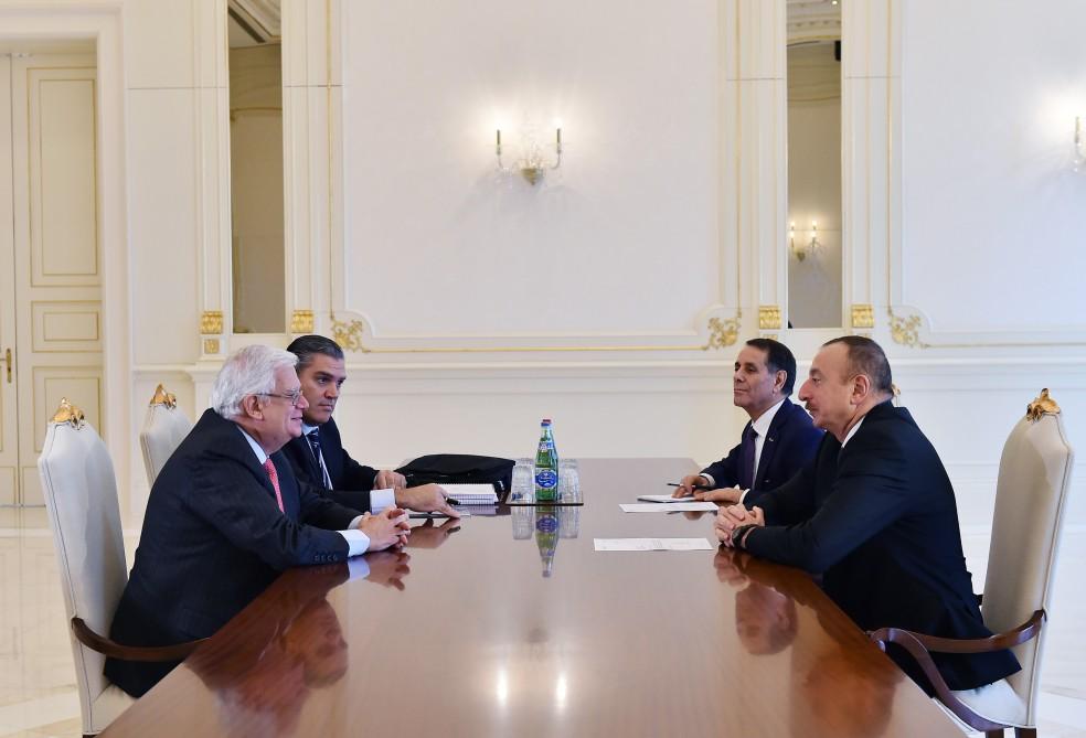 Prezident İlham Əliyev Mərkəzçi Demokratlar İnternasionalının vitse-prezidentini qəbul edib (YENİLƏNİB)