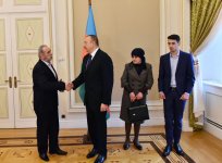 Prezident İlham Əliyev Azərbaycanın Milli Qəhrəmanı Çingiz Qurbanovun ailə üzvləri ilə görüşüb (FOTO)