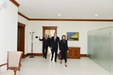 Prezident İlham Əliyev və xanımı "Azərbaycan Dəmir Yolları" QSC-nin inzibati binasında yaradılan şəraitlə tanış olublar (YENİLƏNİB) (FOTO)