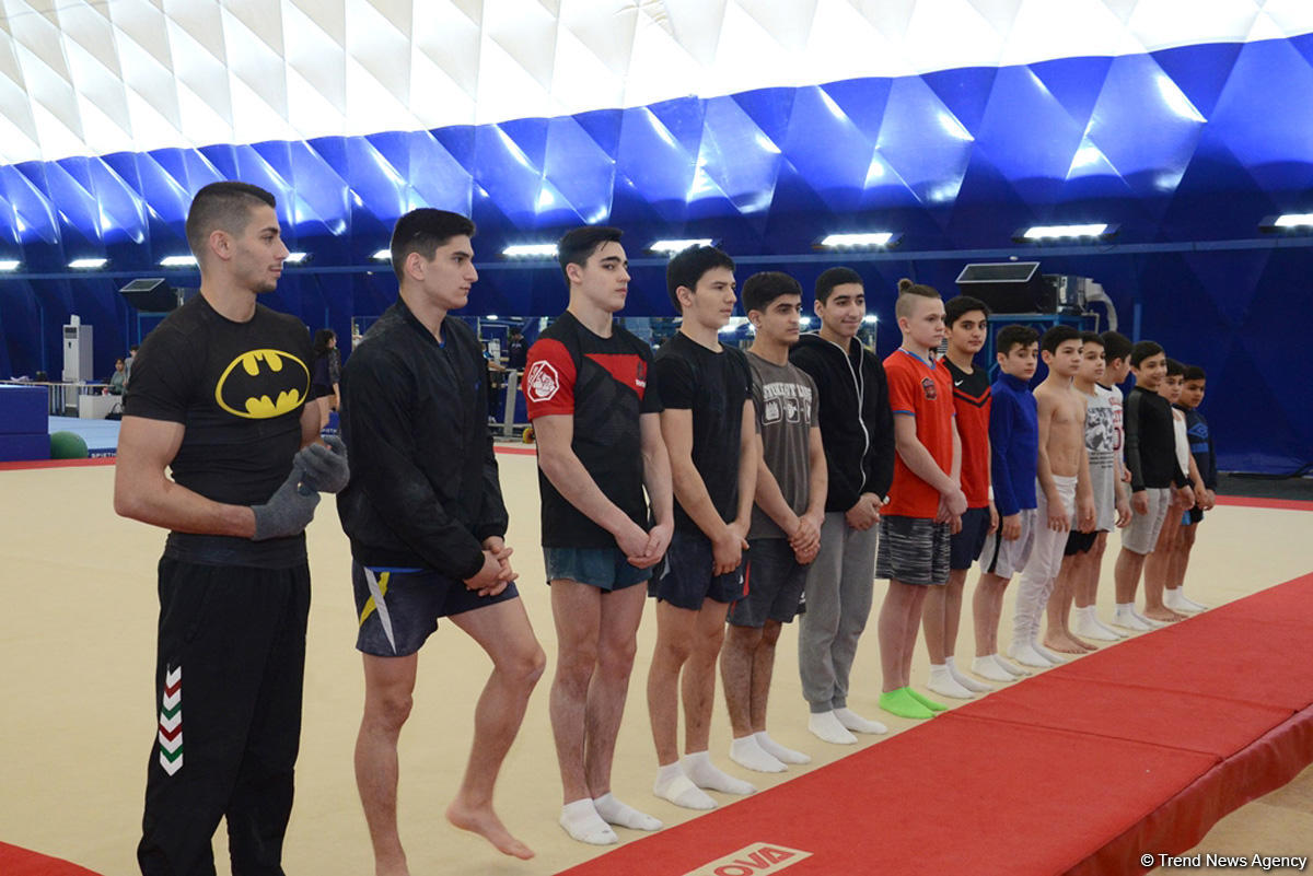 Azərbaycan gimnastları Dünya Kubokuna hazırlaşırlar (FOTOREPORTAJ)