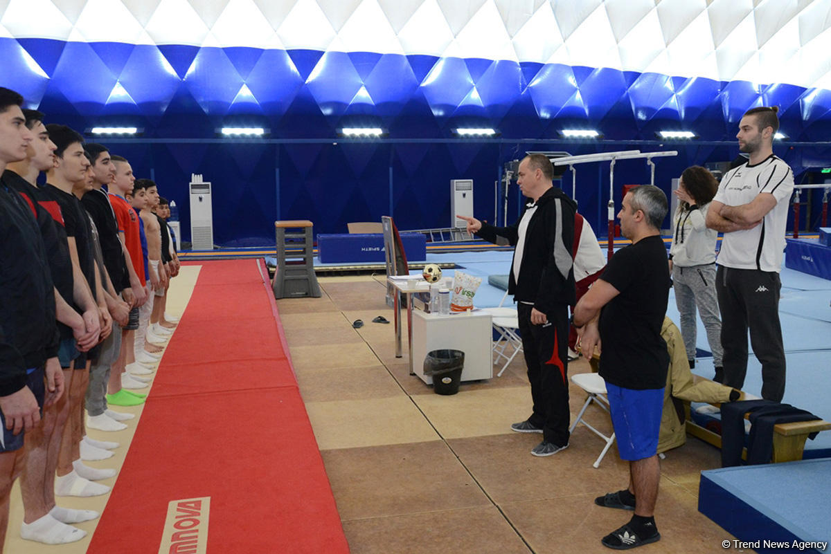 Azərbaycan gimnastları Dünya Kubokuna hazırlaşırlar (FOTOREPORTAJ)