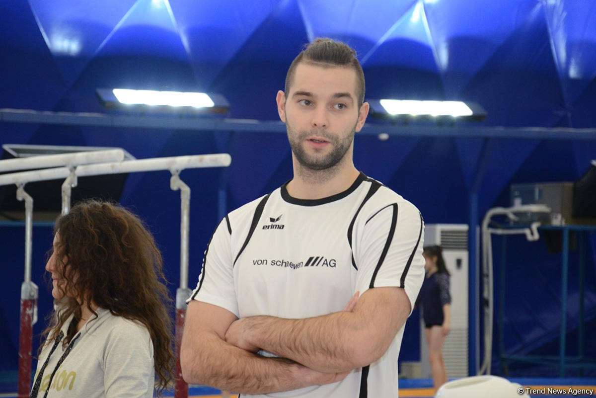 Azərbaycan gimnastları Dünya Kubokuna hazırlaşırlar (FOTOREPORTAJ)
