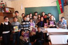 Bilik Fondu uşaqlara və gənclərə kitab hədiyyə edib  (FOTO)