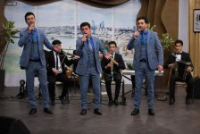 Fira canlı efirdə rəqqasə Renkaya "papito" oynatdı (VIDEO/FOTO)