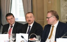 İlham Əliyev: Hədəfimiz bəzi tərəfdaş ölkələrdə süni gecikmələr olmadığı təqdirdə, "Cənub Qaz Dəhlizi" layihəsini 2020-ci ilədək tamamlamaqdır (FOTO) (YENİLƏNİB)