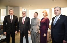 Prezident İlham Əliyev və xanımı Münxen Təhlükəsizlik Konfransı çərçivəsində keçirilən panel-müzakirədə iştirak ediblər (FOTO)