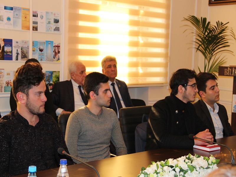 Bilik Fondunda Kamal Abdullanın dil dərsi keçirilib (FOTO)