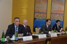 Bakıda turizmin inkişaf etdirilməsi məsələləri müzakirə olunub  (FOTO)