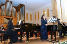 Məşhur pedaqoq və pianoçu Aytəkin Həsənovanın xatirəsinə həsr edilmiş kitabın təqdimatı və klassik musiqi gecəsi keçirilib (FOTO)