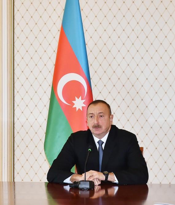 Prezident İlham Əliyev: Mehriban Əliyeva uzun illərdir ki, ölkəmizin ictimai-siyasi həyatında, mədəni həyatımızda mühüm və fəal rol oynayır (YENİLƏNİB-3) (FOTO)