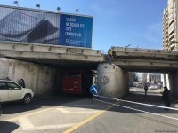 Bakıda qəza nəticəsində dağılan körpü ilə bağlı RƏSMİ AÇIQLAMA (ÖZƏL)  (FOTO)