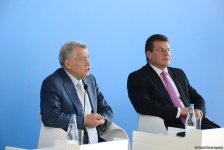 Nazir dünya neft bazarlarındakı vəziyyətin "Cənub Qaz Dəhlizi"nə təsirindən danışdı (FOTO) (YENİLƏNİB)