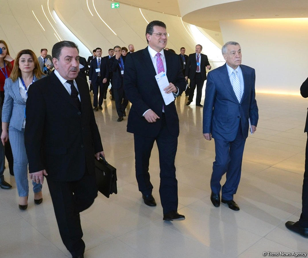 Nazir dünya neft bazarlarındakı vəziyyətin "Cənub Qaz Dəhlizi"nə təsirindən danışdı (FOTO) (YENİLƏNİB)