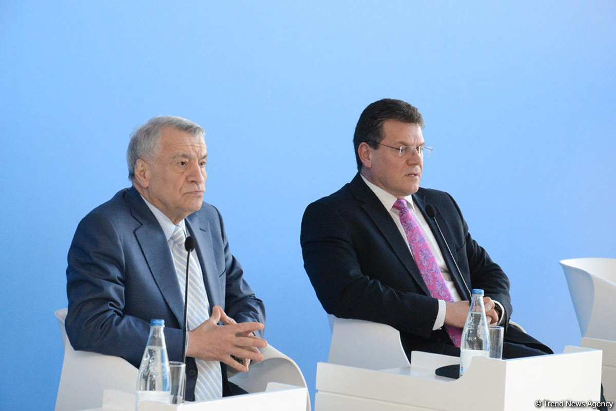 Nazir dünya neft bazarlarındakı vəziyyətin "Cənub Qaz Dəhlizi"nə təsirindən danışdı (FOTO) (YENİLƏNİB)