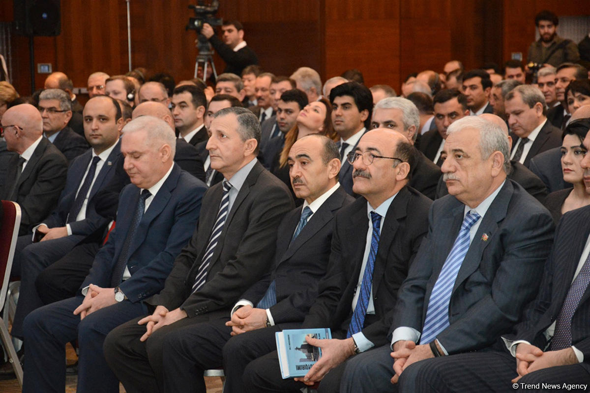 Əli Həsənov: İstəyirik ki, bütün bəşəriyyət Xocalı soyqırımını törədənlərə nifrət etsin (FOTO) (YENİLƏNİB)