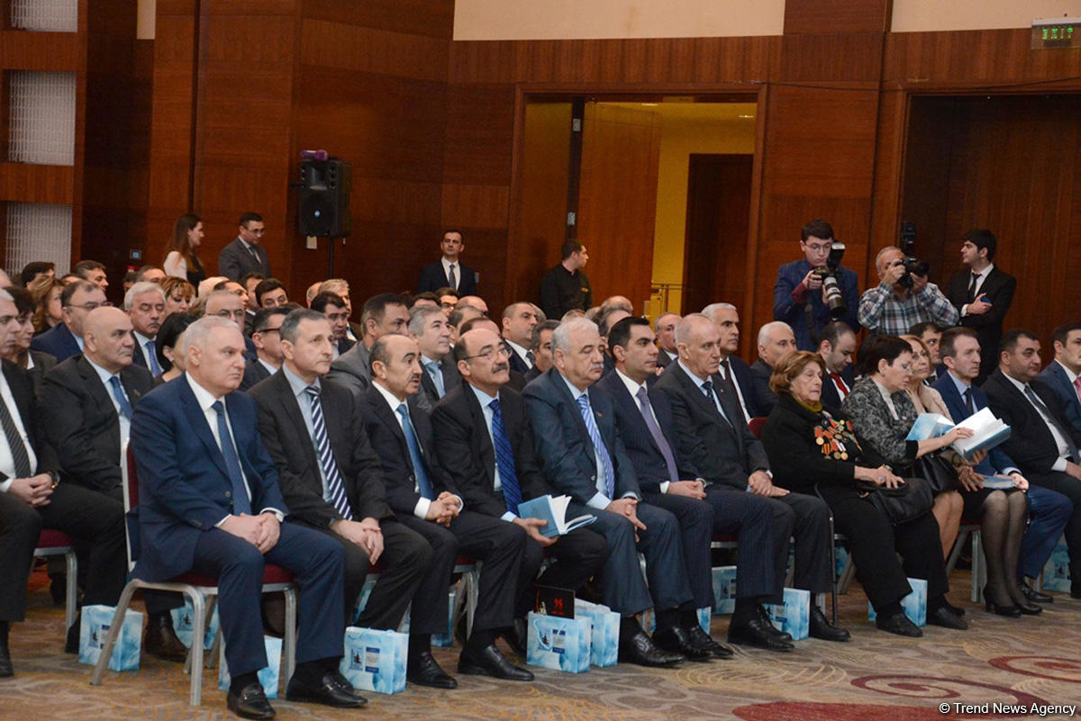 Əli Həsənov: İstəyirik ki, bütün bəşəriyyət Xocalı soyqırımını törədənlərə nifrət etsin (FOTO) (YENİLƏNİB)