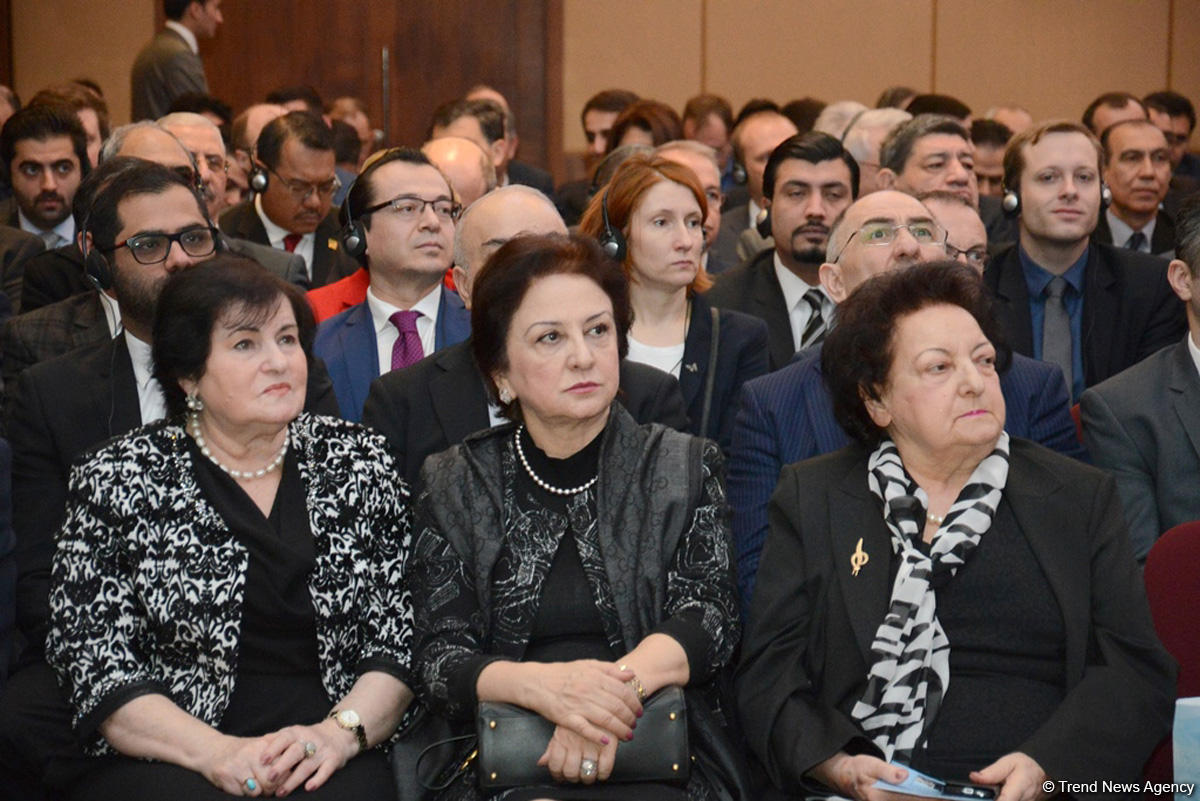 Əli Həsənov: İstəyirik ki, bütün bəşəriyyət Xocalı soyqırımını törədənlərə nifrət etsin (FOTO) (YENİLƏNİB)