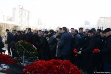 Azərbaycan ictimaiyyəti Xocalı soyqırımı qurbanlarının xatirəsini yad edir (FOTO)